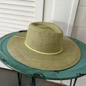 Universal threads green straw hat , beach summer stylish